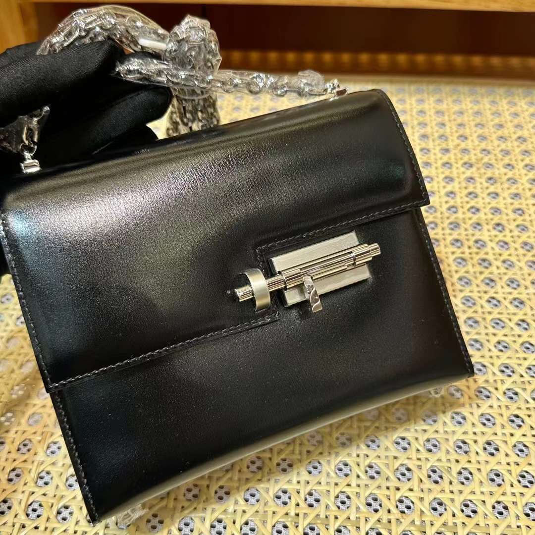 Hermès（爱马仕）Verrou 机枪包 Box Ck89 黑色 银扣 17.5cm 全手工蜡线缝 Phw