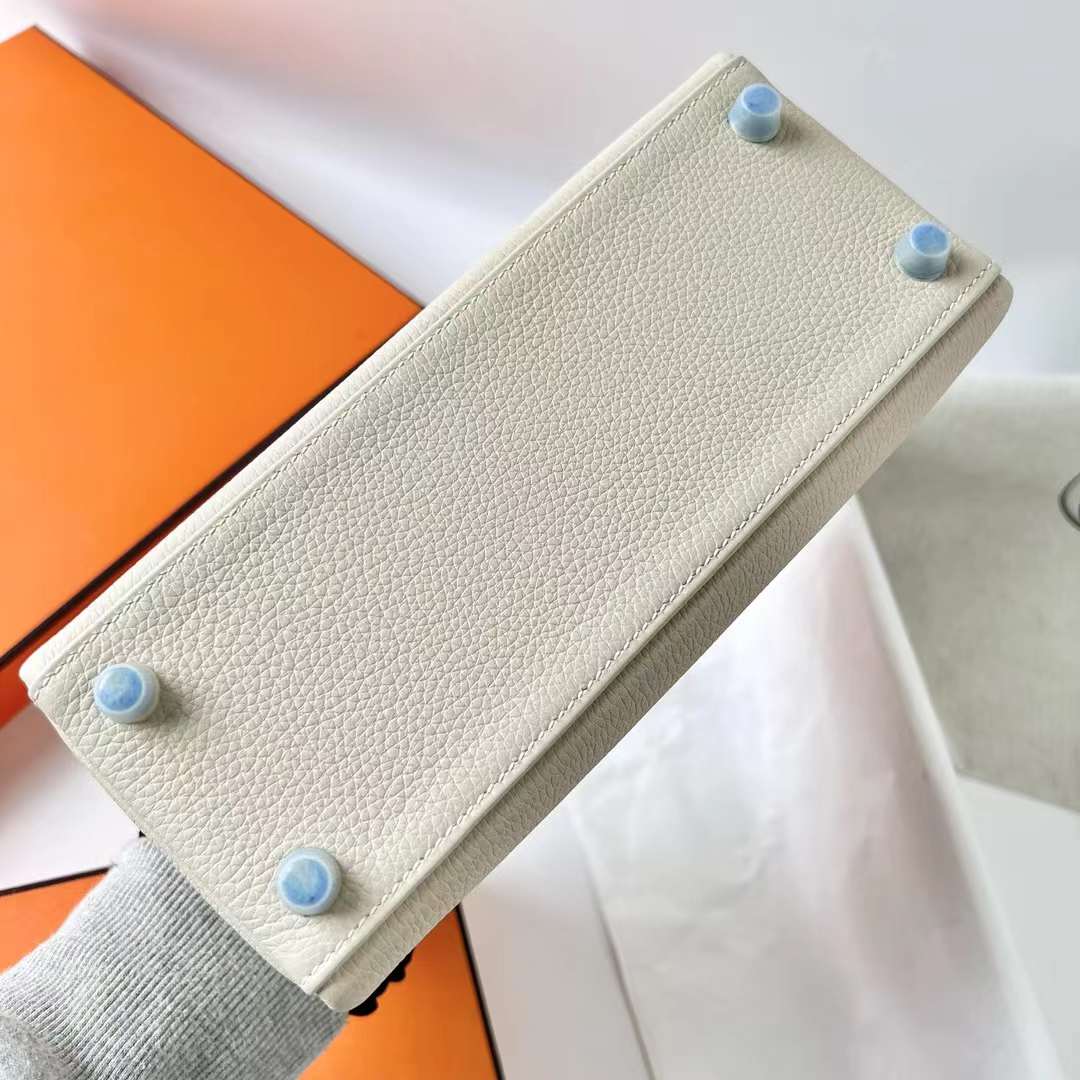 Hermès（爱马仕）Kelly 凯莉包 Togo皮 Ck10 奶昔白 金扣 25cm 全手工蜡线缝 Phw