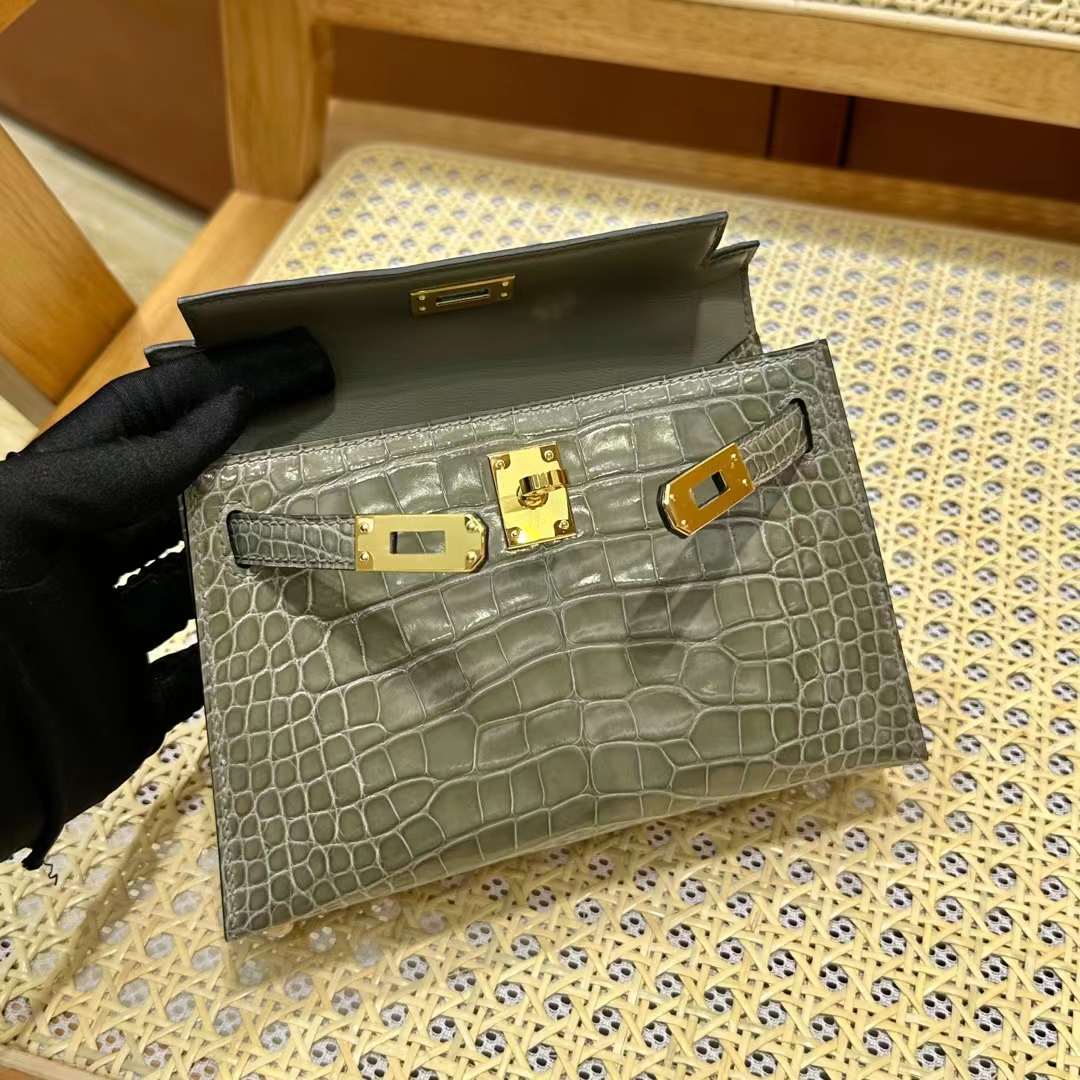 Hermès（爱马仕）Mini Kelly 迷你凯莉 亮面美洲鳄鱼皮 Shiny Alligator Crocodile Ck81 斑鸠灰 金扣 19cm 全手工蜡线缝 Ghw