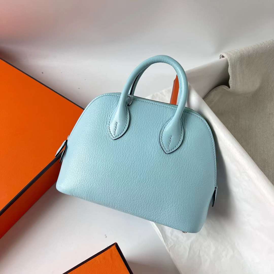 Hermès（爱马仕）Mini Bolide 迷你保龄球包 Chever 进口山羊皮 U2 微风蓝 银扣 19cm 全手工蜡线缝 Phw