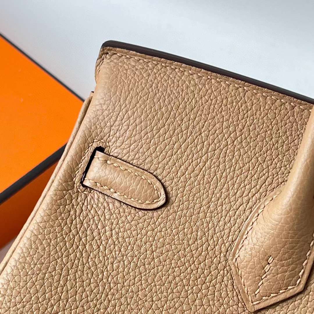 Hermès（爱马仕）Birkin 铂金包 Togo皮 0M 奶茶色 银扣 25cm 全手工蜡线缝 Phw