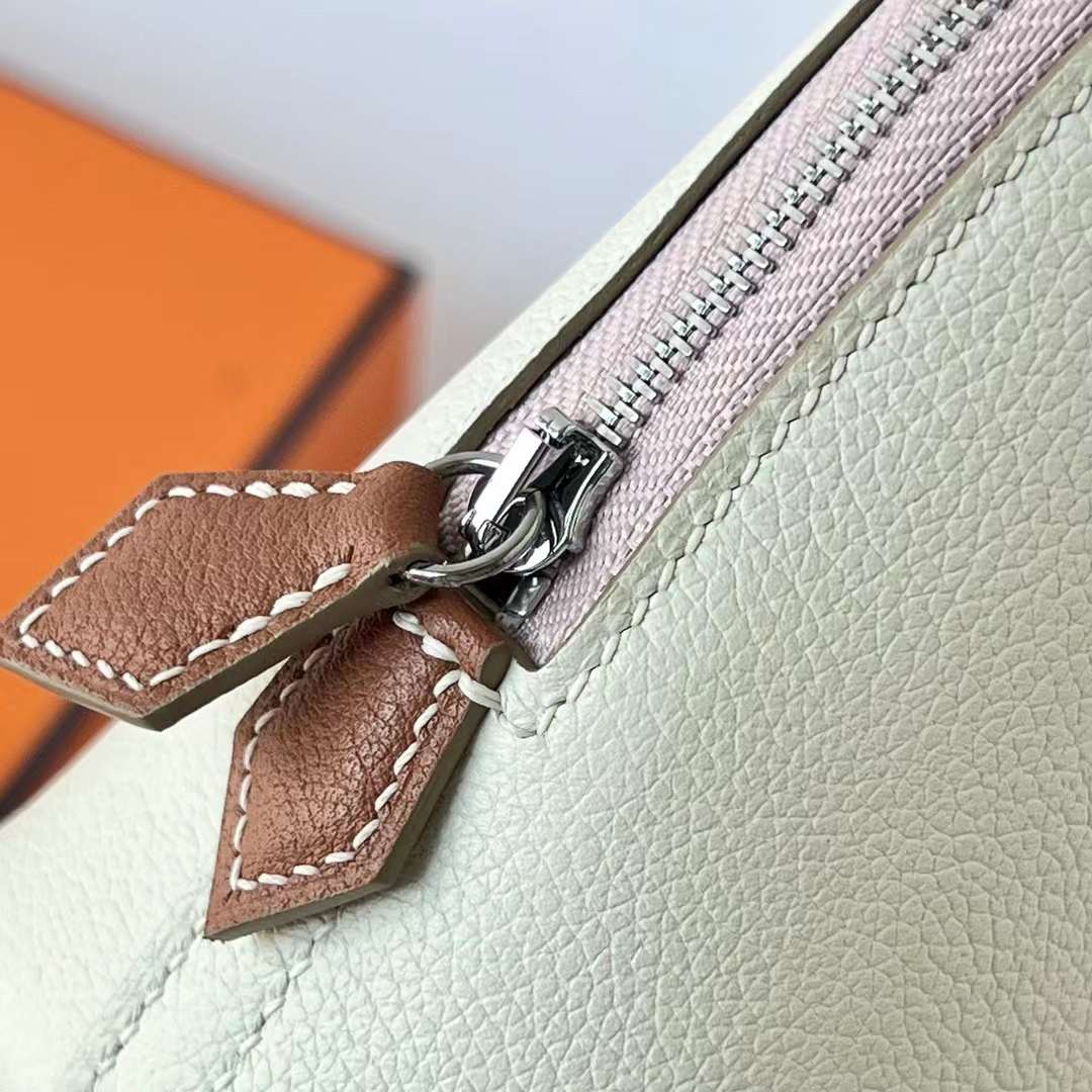 Hermès（爱马仕）Mini Bolide 保龄球包 Evercolor 三拼色 0T 蘑菇白 拼 09 梦幻粉紫 拼 Ck37 金棕色 银扣 20cm 全手工蜡线缝 Phw