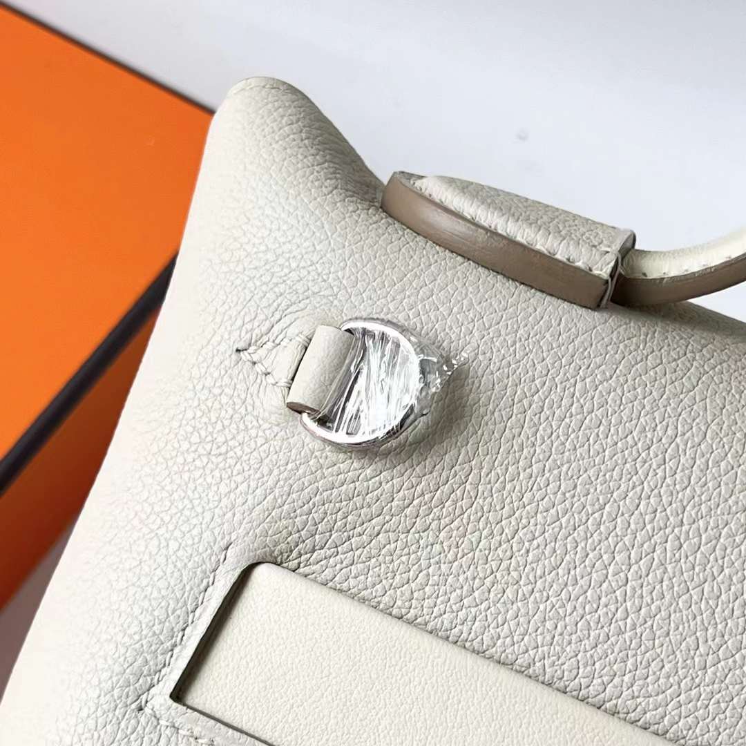 Hermès（爱马仕）Mini Kelly 2424 Evercolor 拼 Swift 8L 冰川白 银扣 21cm 全手工蜡线缝 Phw