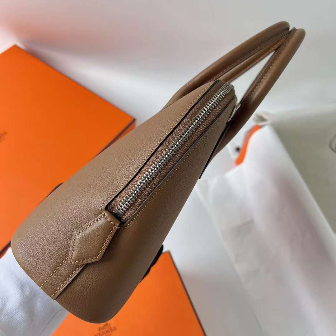 Hermès（爱马仕）Bolide 保龄球包 Evercolor D0 威马犬米色 银扣 25cm 全手工蜡线缝 Phw