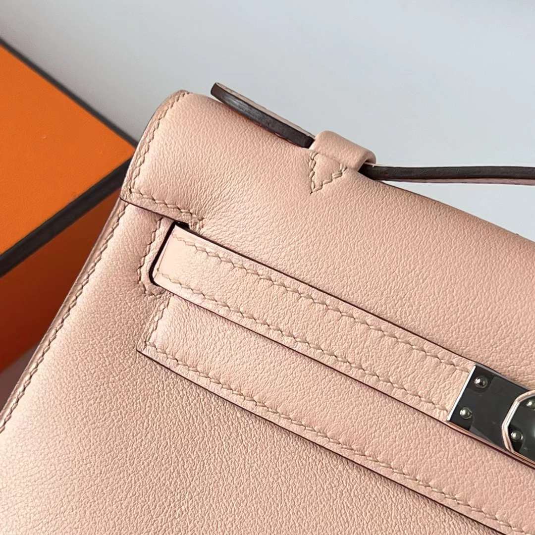 Hermès（爱马仕）Mini Kelly Pochette Swift P1 蔷薇粉 银扣 22cm 全手工蜡线缝 Phw