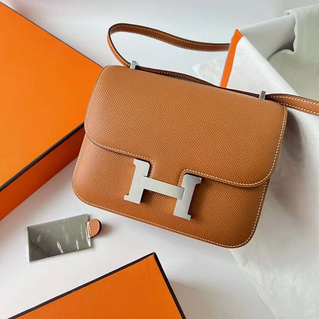 Hermès（爱马仕）Constance 空姐包 1-19cm 镜子款 Epsom Ck37 金棕色 银扣 19cm 全手工蜡线缝 Phw