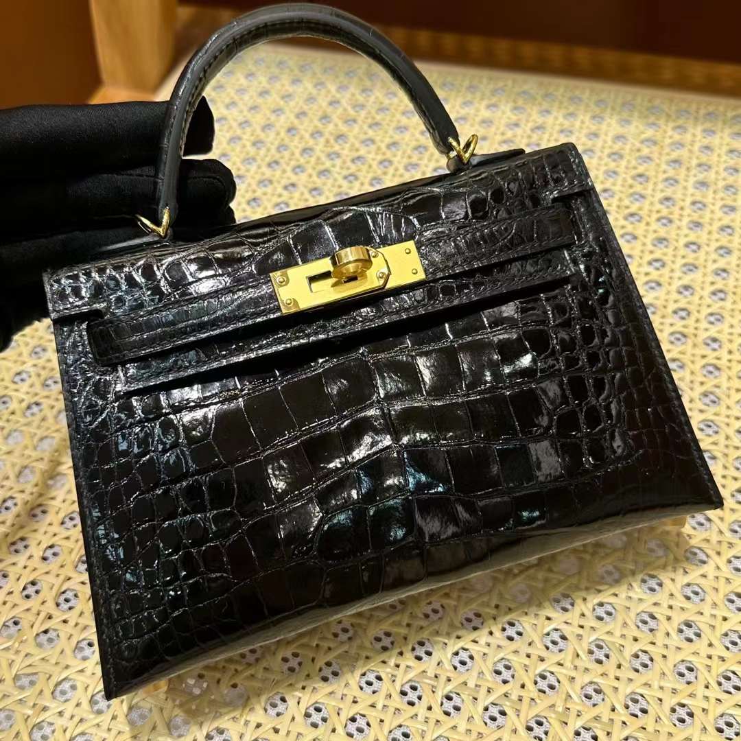 Hermès（爱马仕）Mini Kelly 迷你凯莉 亮面美洲鳄鱼皮 Shiny Alligator Crocodile Ck89 黑色 金扣 19cm 全手工蜡线缝 Ghw