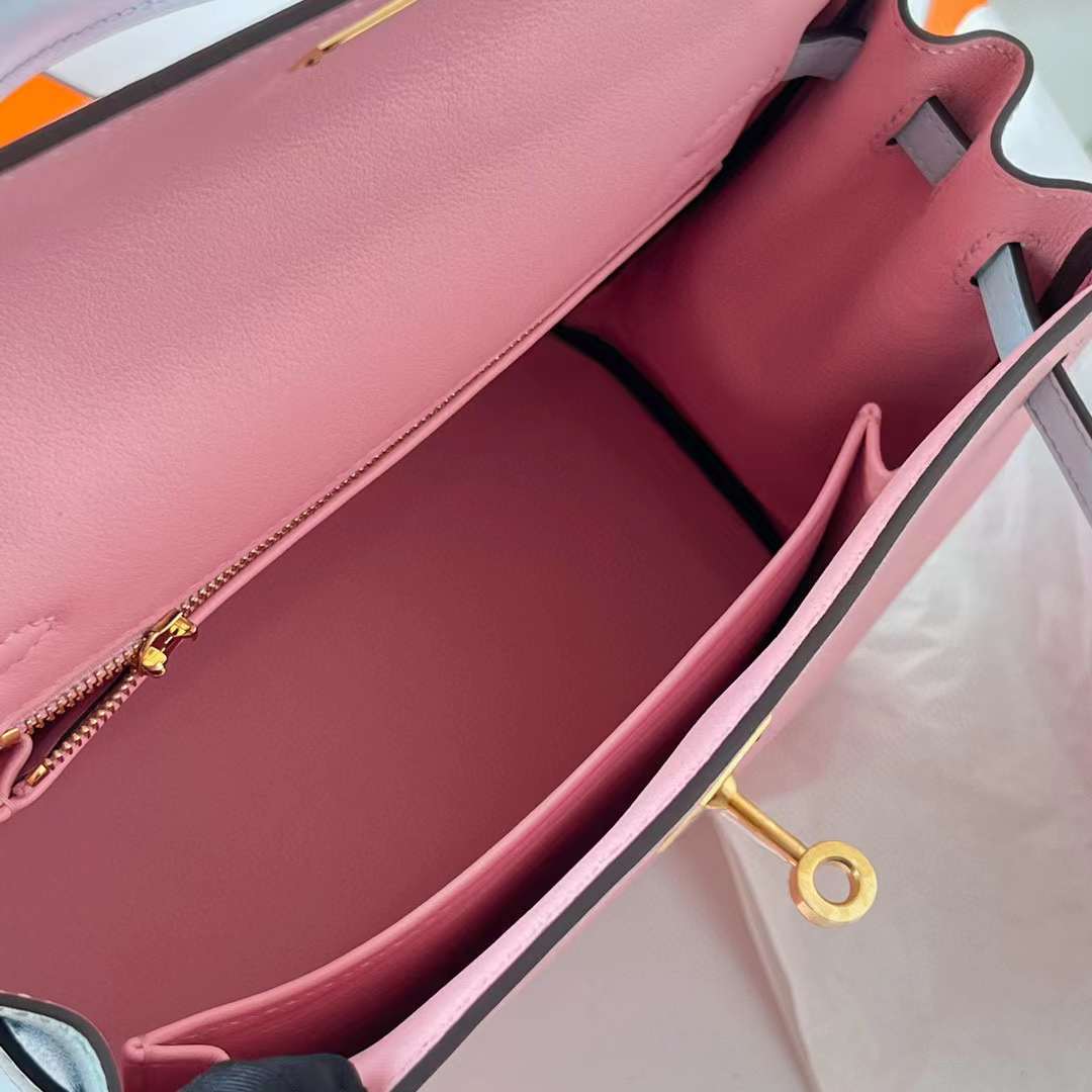 Hermès（爱马仕） Kelly 凯莉包 Swift 3Q 新粉色 & 0T 雾蓝色 磨砂金扣 25cm 全手工蜡线缝 Bghw