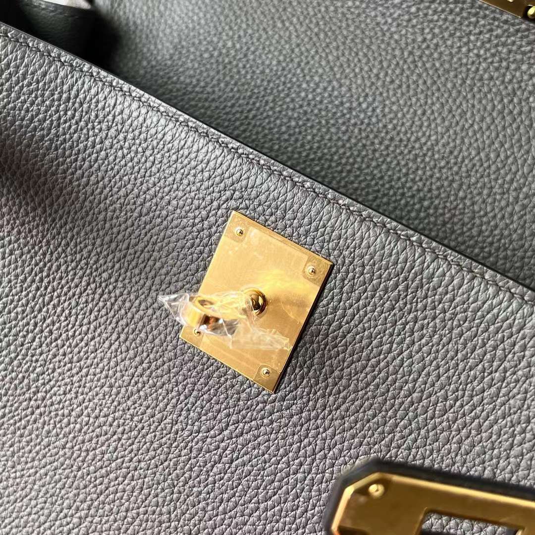 Hermès（爱马仕）Kelly 凯莉包 Togo皮 进口小牛皮 8F 锡器灰 金扣 28cm 全手工蜡线缝 Ghw