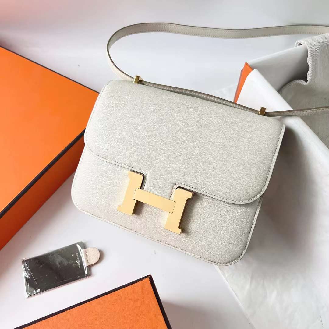 Hermès（爱马仕）Constance 空姐包 Chevre 进口山羊皮 0T 蘑菇白 内拼 4B 饼干色 金扣 18cm