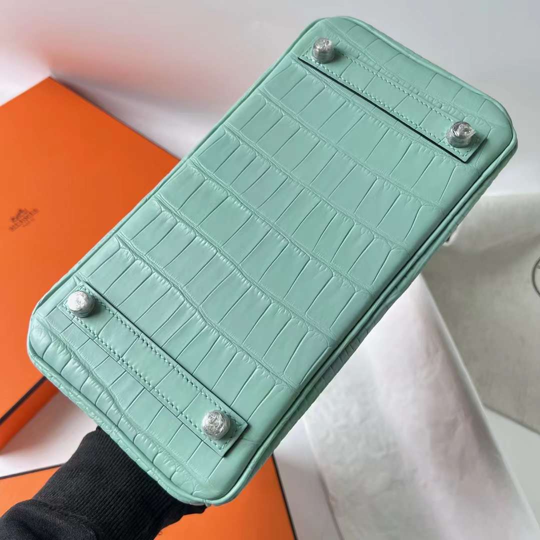 Hermès（爱马仕）Birkin 铂金包 雾面美洲鳄鱼皮 Matte Alligator Crocodile 6U 新薄荷绿 银扣 Phw 银扣 25cm 全手工蜡线缝 Phw