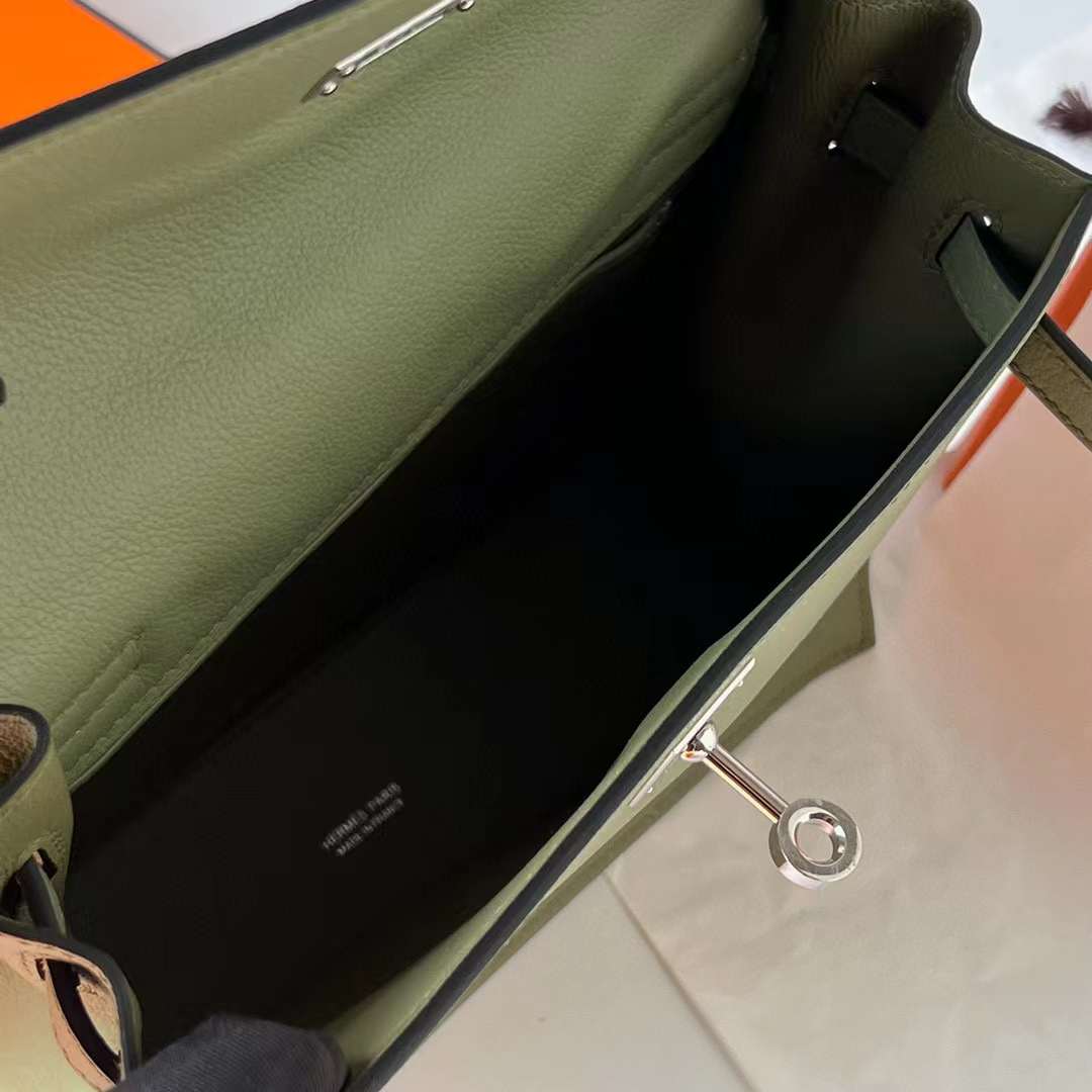 Hermès（爱马仕） Kelly danse 跳舞包 Evercolor Q1 鼠尾草绿 银扣 22cm 全手工蜡线缝 Phw