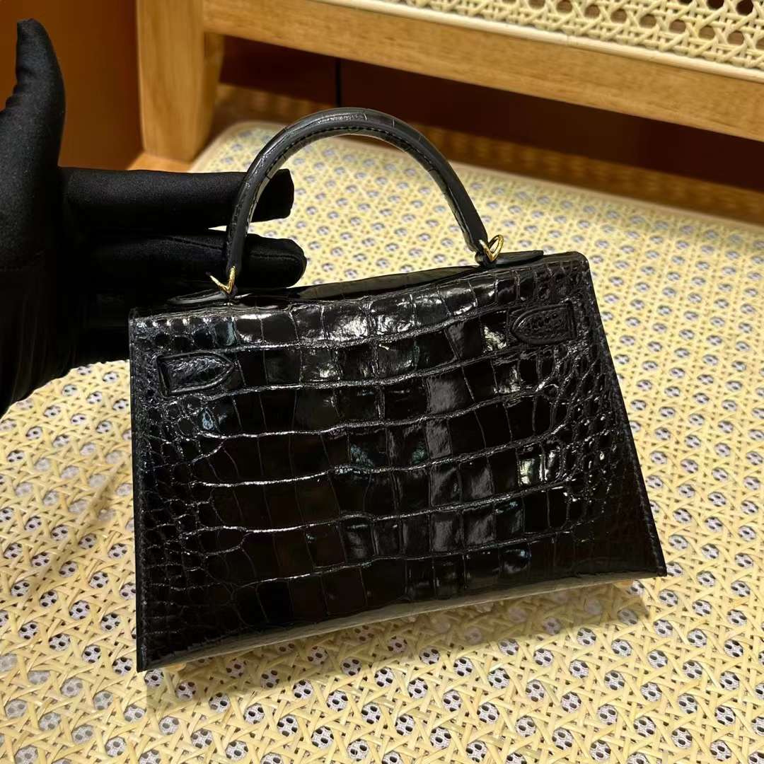 Hermès（爱马仕）Mini Kelly 迷你凯莉 亮面美洲鳄鱼皮 Shiny Alligator Crocodile Ck89 黑色 金扣 19cm 全手工蜡线缝 Ghw