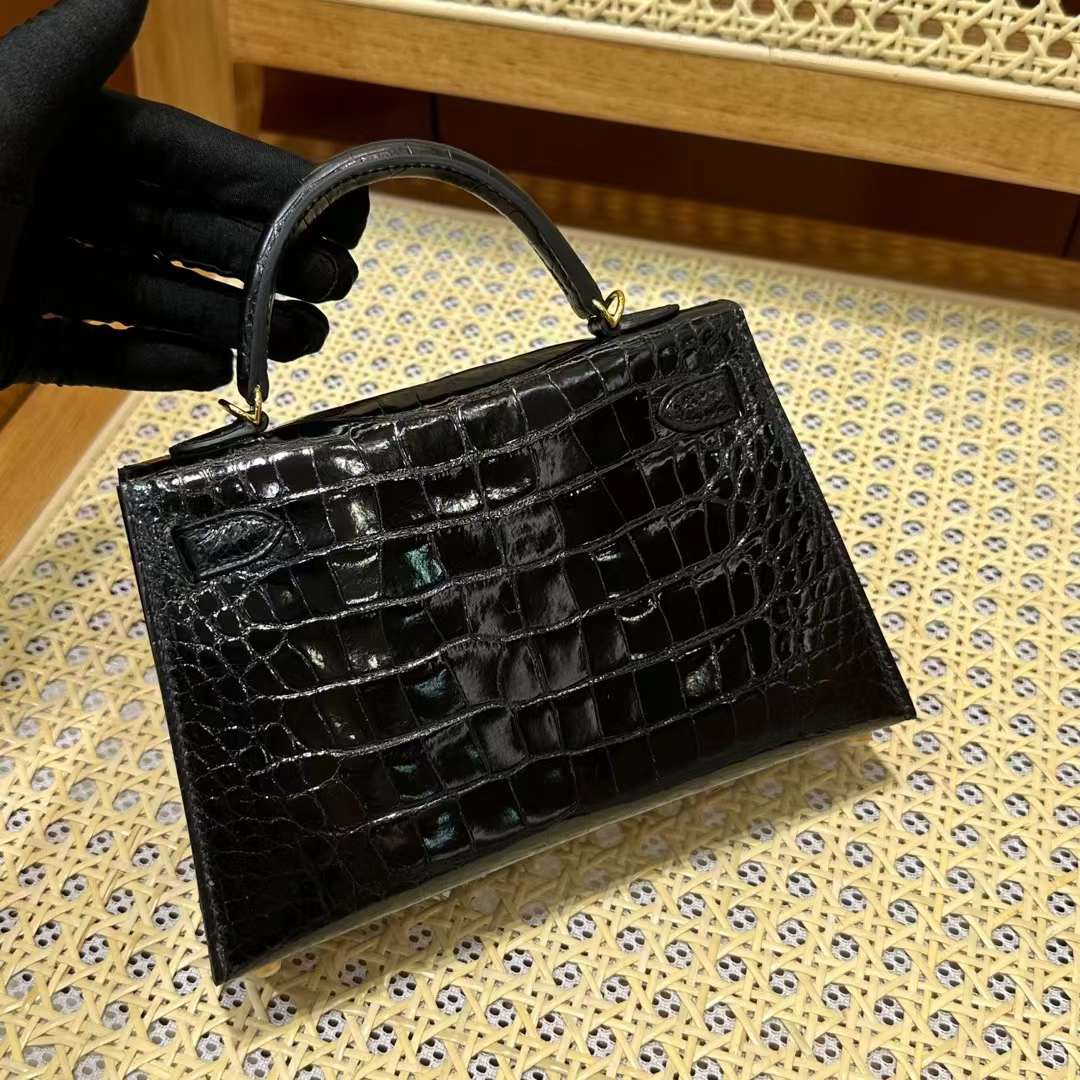 Hermès（爱马仕）Mini Kelly 迷你凯莉 亮面美洲鳄鱼皮 Shiny Alligator Crocodile Ck89 黑色 金扣 19cm 全手工蜡线缝 Ghw