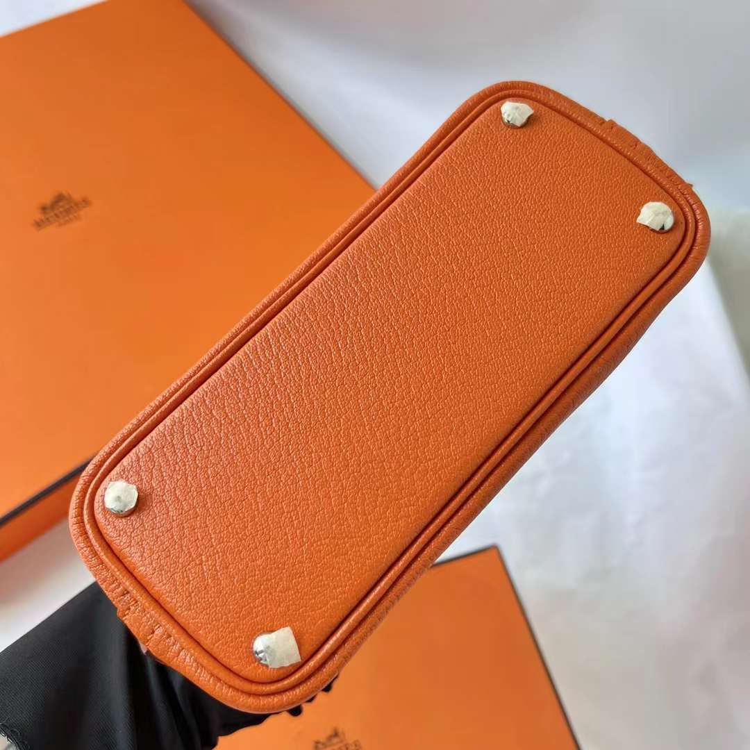 Hermès（爱马仕）Mini Bolide 保龄球包 Chevre 进口山羊皮 Ck93 橙色 银扣 20cm 全手工蜡线缝 Phw
