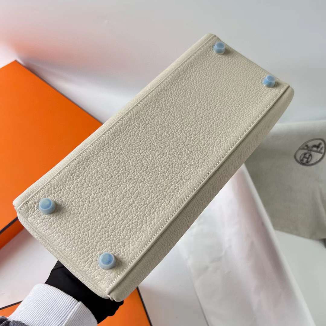 Hermès（爱马仕）Kelly 凯莉包 Togo皮 进口小牛皮 Ck10 奶昔白 金扣 28cm 全手工蜡线缝 Ghw