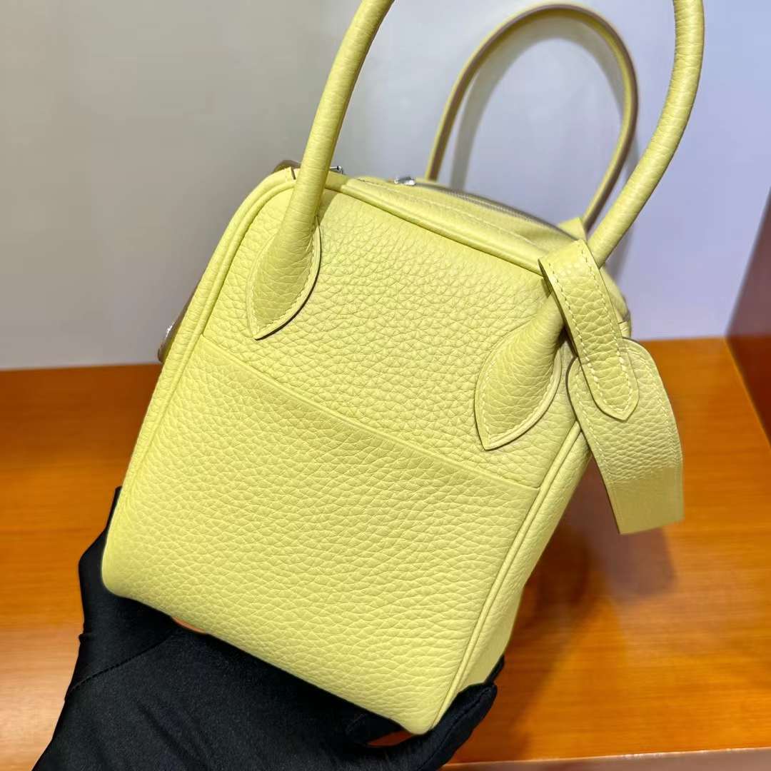 Hermès（爱马仕）Lindy 琳迪包 Clemence 原TC大牛皮 1Z 小鸡黄 银扣 26cm 全手工蜡线缝 Phw