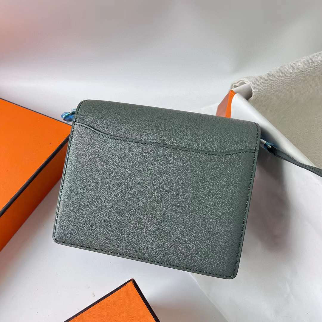Hermès（爱马仕）Roulis 猪鼻子 Evercolor Cc63 杏绿色 金扣 18cm 全手工蜡线缝 Ghw