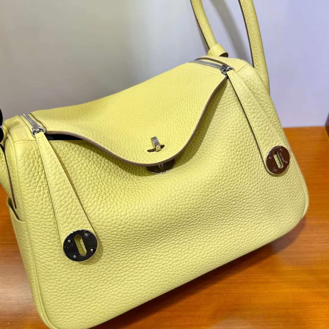 Hermès（爱马仕）Lindy 琳迪包 Clemence 原TC大牛皮 1Z 小鸡黄 银扣 26cm 全手工蜡线缝 Phw