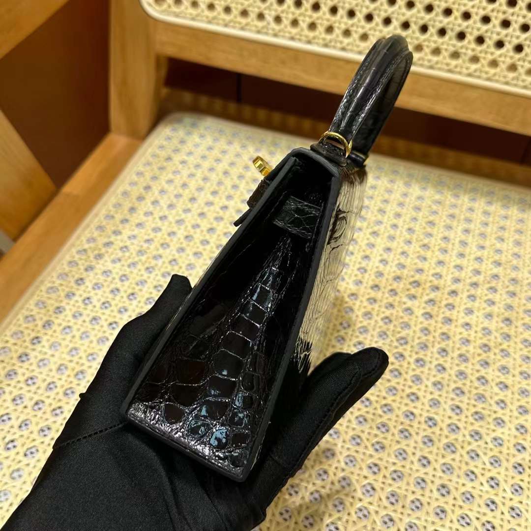 Hermès（爱马仕）Mini Kelly 迷你凯莉 亮面美洲鳄鱼皮 Shiny Alligator Crocodile Ck89 黑色 金扣 19cm 全手工蜡线缝 Ghw