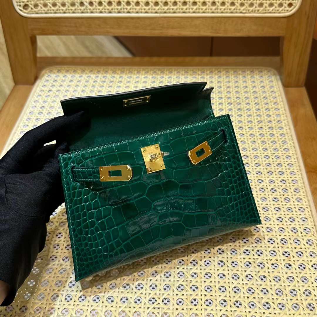 Hermès（爱马仕）Mini Kelly 迷你凯莉 亮面美洲鳄鱼皮 Shiny Alligator Crocodile 6Q 翡翠绿 金扣 19cm 全手工蜡线缝 Ghw