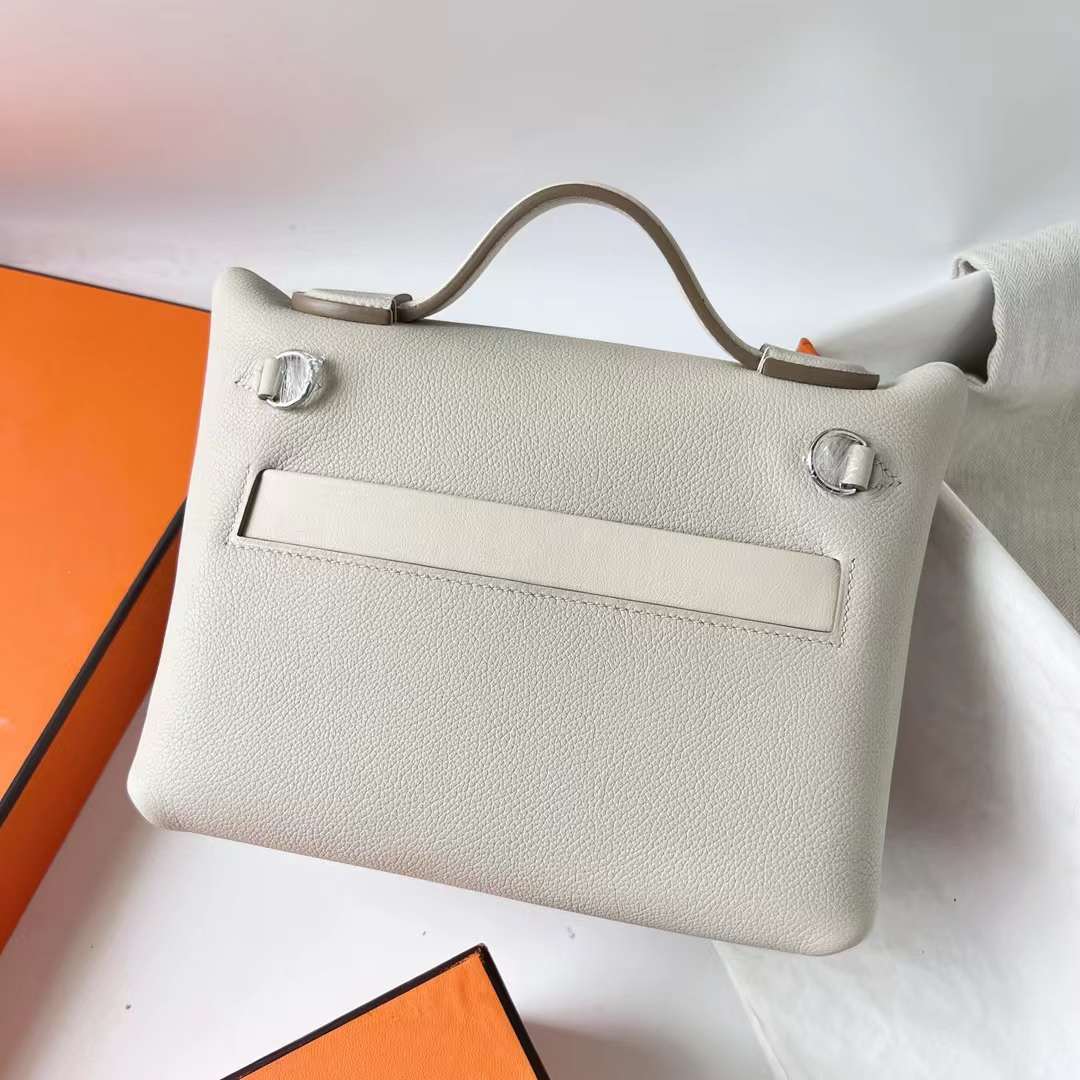 Hermès（爱马仕）Mini Kelly 2424 Evercolor 拼 Swift 8L 冰川白 银扣 21cm 全手工蜡线缝 Phw