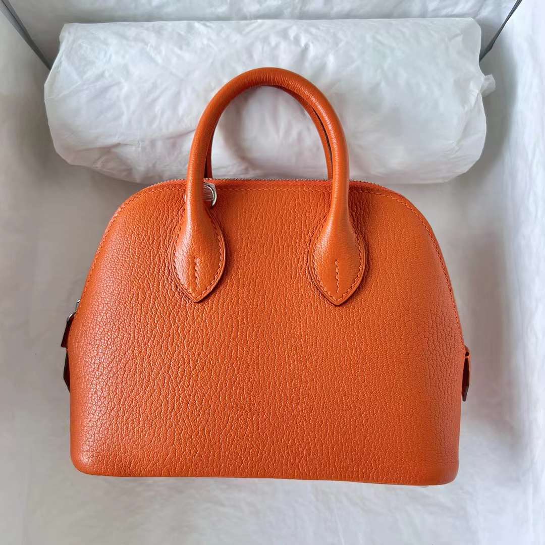Hermès（爱马仕）Mini Bolide 保龄球包 Chevre 进口山羊皮 Ck93 橙色 银扣 20cm 全手工蜡线缝 Phw