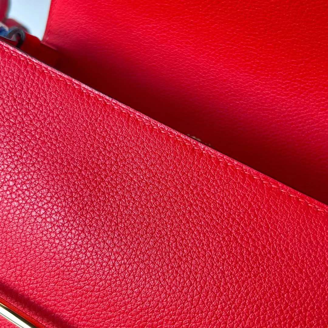 Hermès（爱马仕）Roulis 猪鼻子 Evercolor S3 心红色 浅金扣 18cm 全手工蜡线缝
