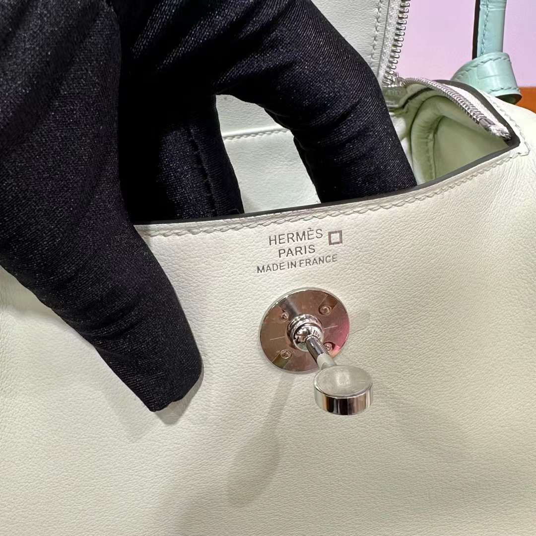 Hermès（爱马仕）Mini Lindy 迷你琳迪包 Touch Swift 拼 雾面美洲鳄鱼皮 0S气泡绿 新薄荷绿 银扣 19cm 全手工蜡线缝 Phw
