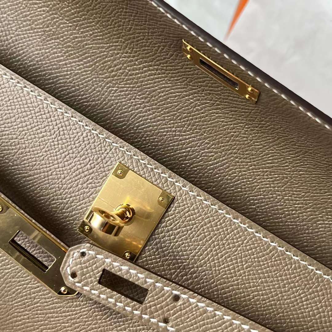 Hermès（爱马仕）Kelly cut 手拿包 Epsom Ck18 大象灰 金扣 31cm 全手工蜡线缝 Ghw