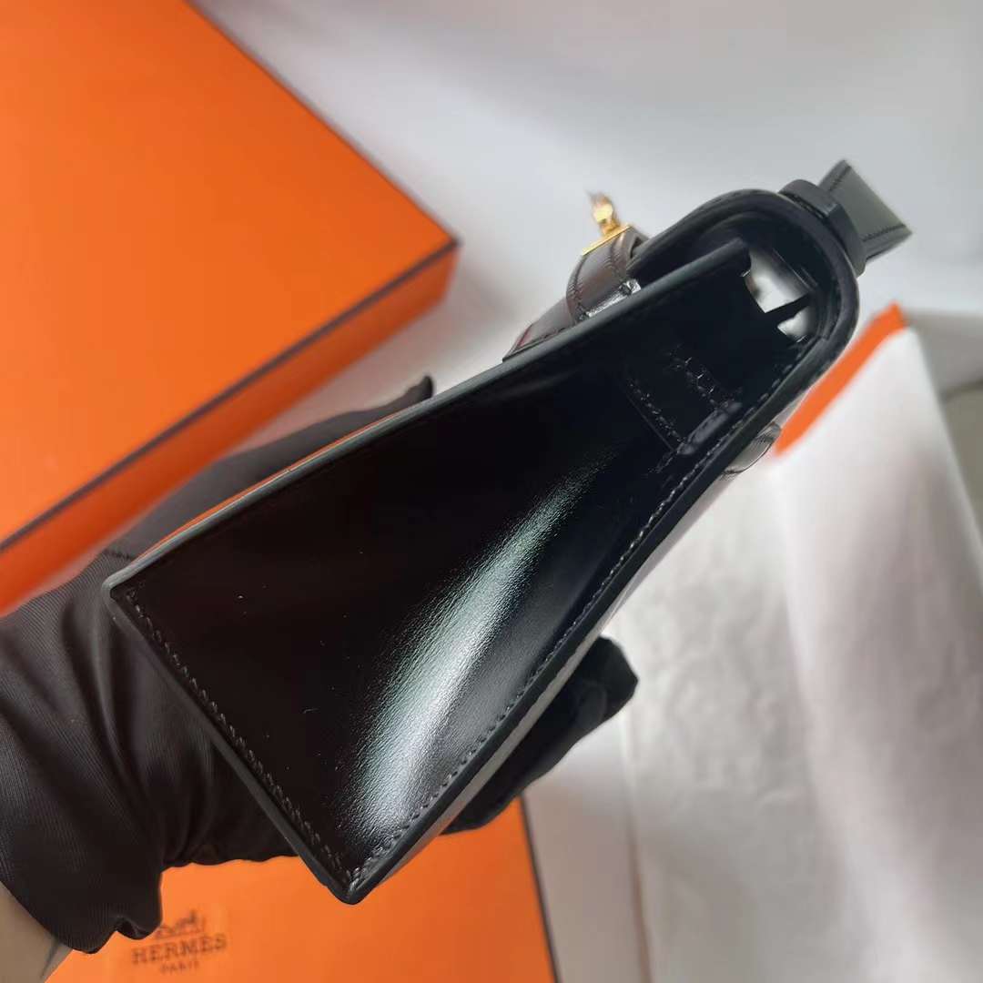 Hermès（爱马仕）Mini Kelly Pochette Box皮 Ck89 黑色 金扣 22cm 全手工蜡线缝 Ghw