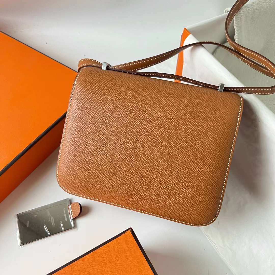 Hermès（爱马仕）Constance 空姐包 1-19cm 镜子款 Epsom Ck37 金棕色 银扣 19cm 全手工蜡线缝 Phw