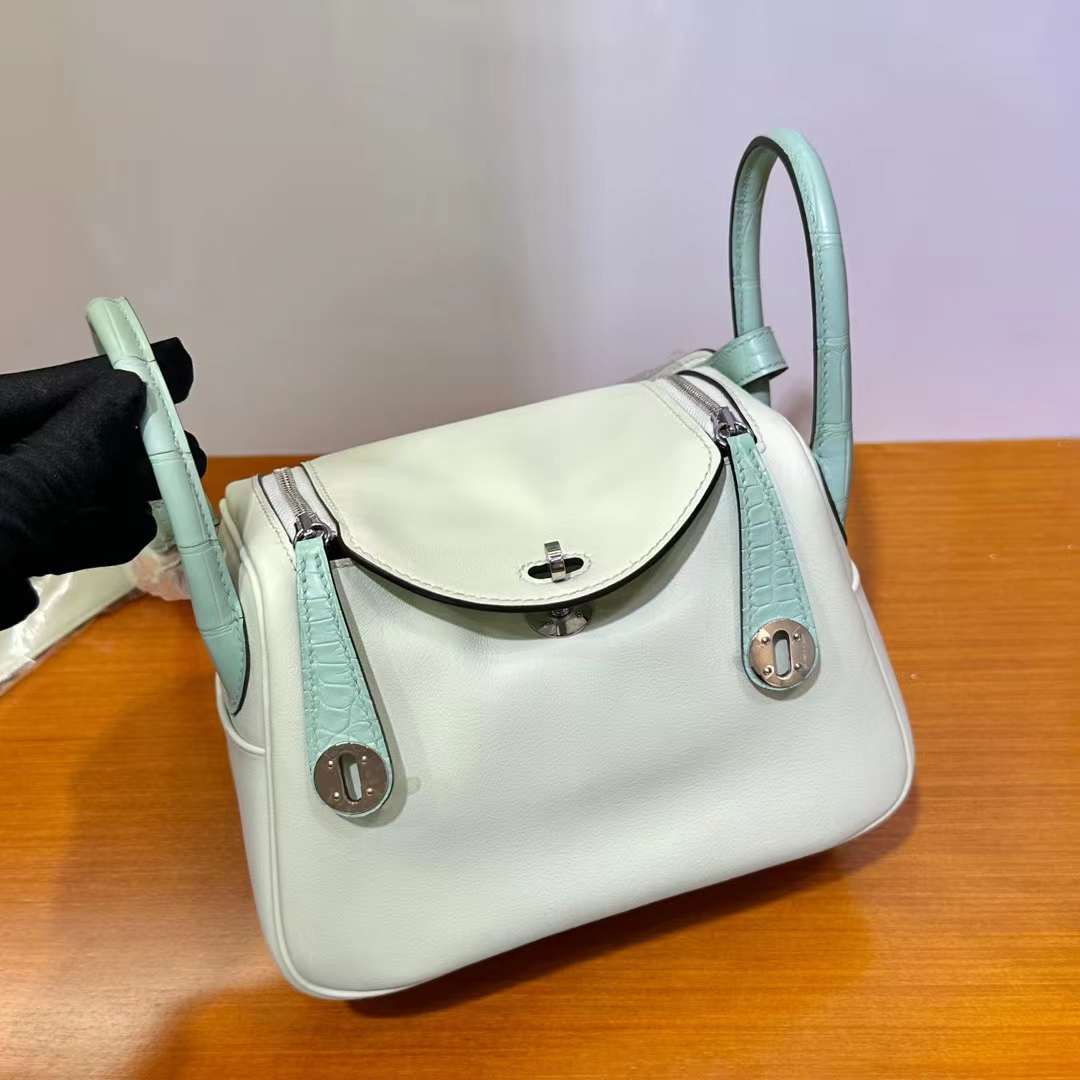 Hermès（爱马仕）Mini Lindy 迷你琳迪包 Touch Swift 拼 雾面美洲鳄鱼皮 0S气泡绿 新薄荷绿 银扣 19cm 全手工蜡线缝 Phw
