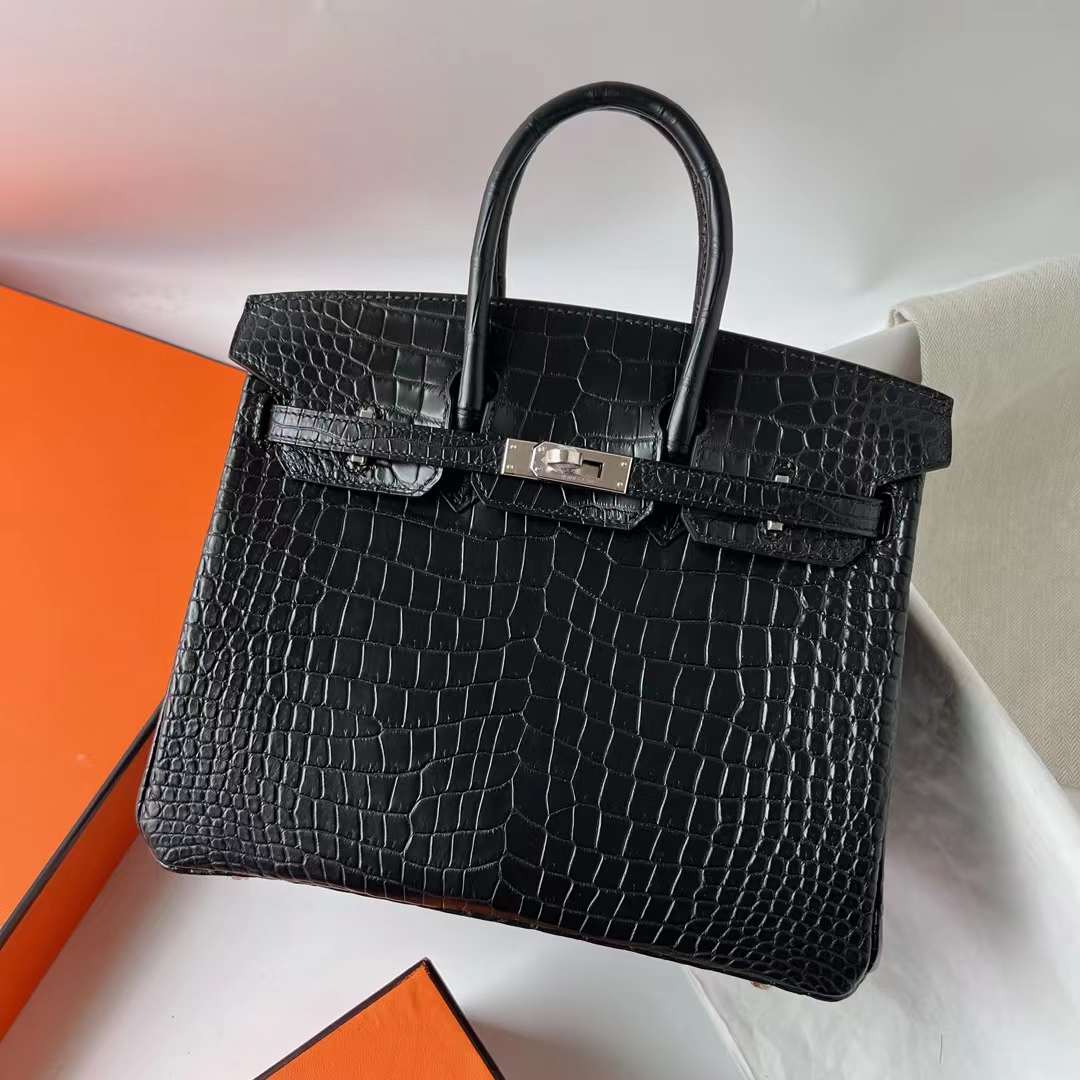 Hermès（爱马仕）Birkin 铂金包 雾面倒v澳洲湾鳄 Matte Porosus Crocodile Ck89 黑色 银扣 25cm 全手工蜡线缝 Phw