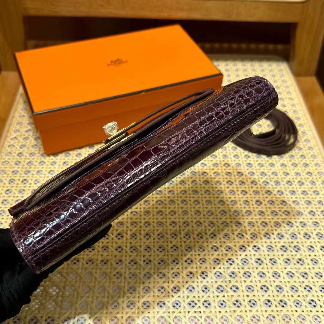 Hermès（爱马仕）Kelly to go 亮面美洲鳄鱼皮 N5 加仑紫色 金扣 20cm 全手工蜡线缝 Ghw