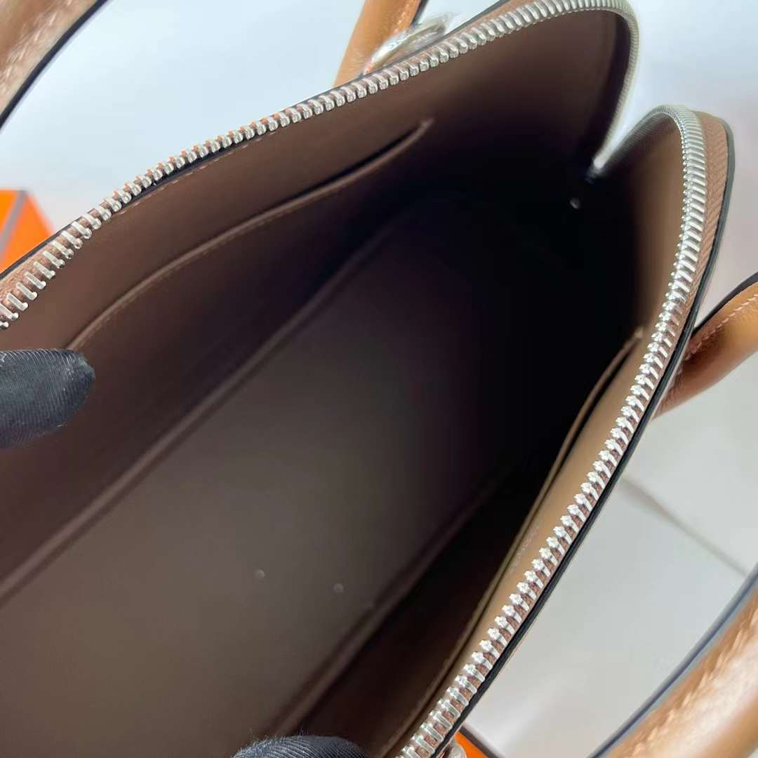 Hermès（爱马仕）Bolide 保龄球包 Evercolor D0 威马犬米色 银扣 25cm 全手工蜡线缝 Phw