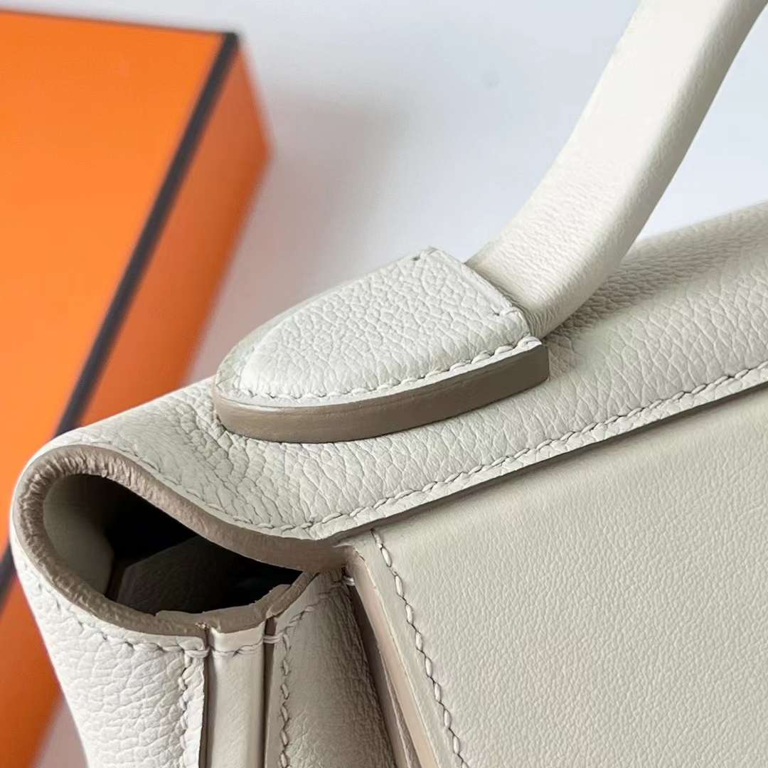 Hermès（爱马仕）Mini Kelly 2424 Evercolor 拼 Swift 8L 冰川白 银扣 21cm 全手工蜡线缝 Phw