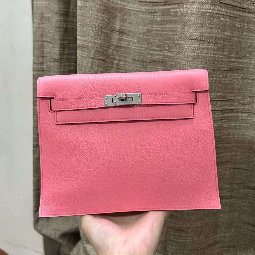 Hermès（爱马仕） Kelly danse 跳舞包 Evercolor 8W 新唇膏粉 银扣 22cm 全手工蜡线缝 Phw
