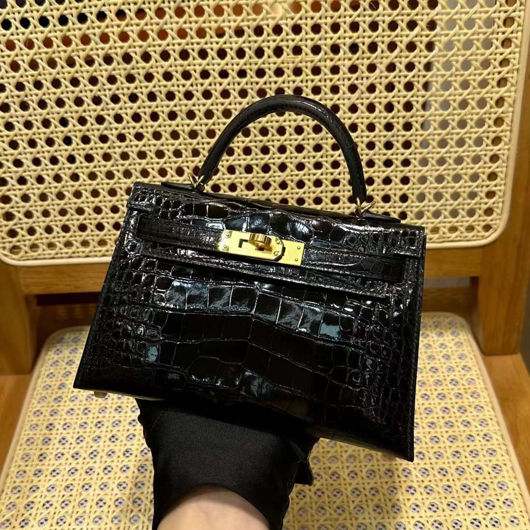 Hermès（爱马仕）Mini Kelly 迷你凯莉 亮面美洲鳄鱼皮 Shiny Alligator Crocodile Ck89 黑色 金扣 19cm 全手工蜡线缝 Ghw