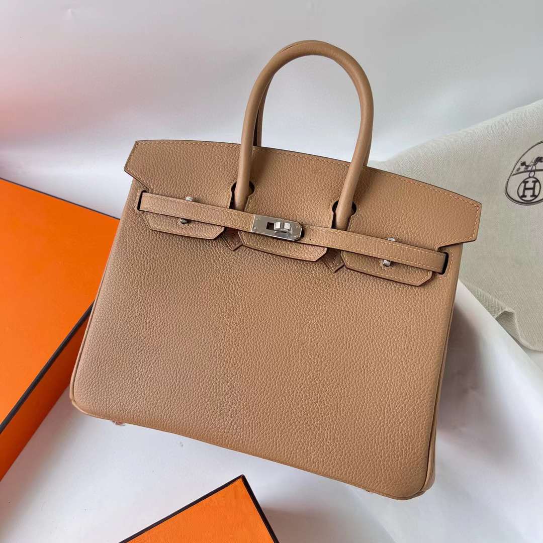 Hermès（爱马仕）Birkin 铂金包 Togo皮 0M 奶茶色 银扣 25cm 全手工蜡线缝 Phw