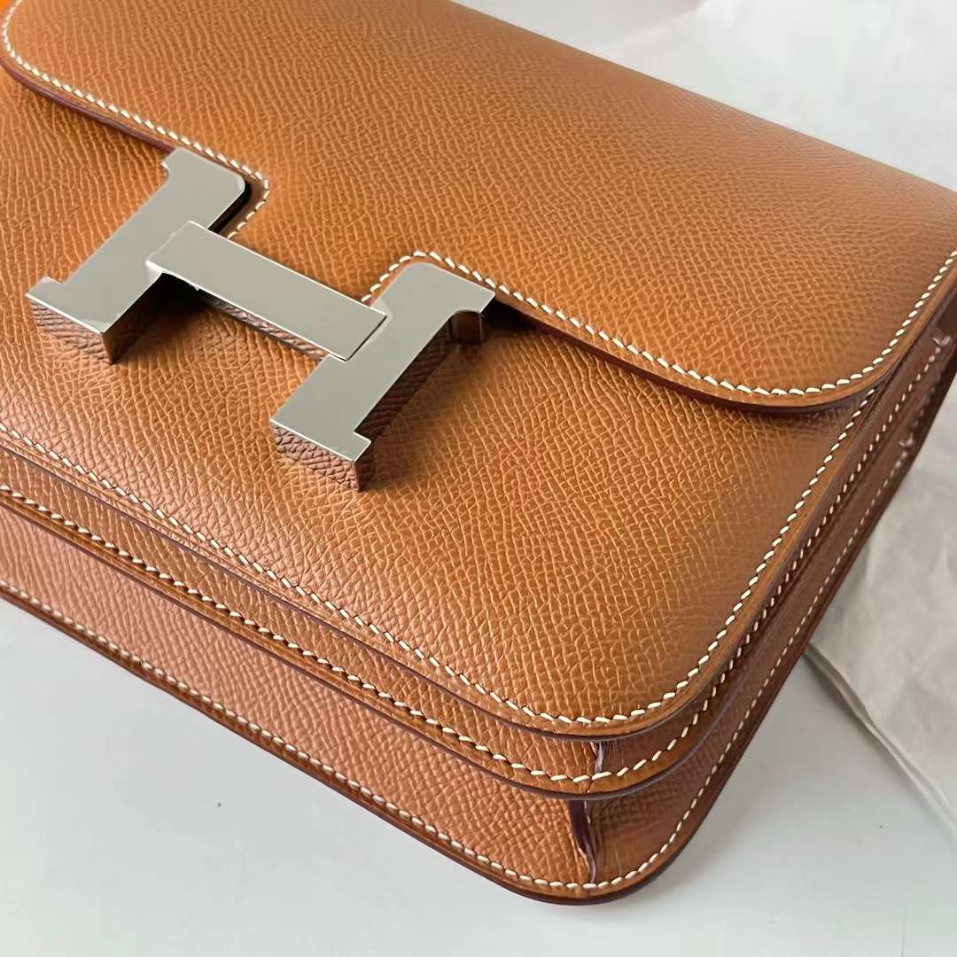 Hermès（爱马仕）Constance 空姐包 1-19cm 镜子款 Epsom Ck37 金棕色 银扣 19cm 全手工蜡线缝 Phw