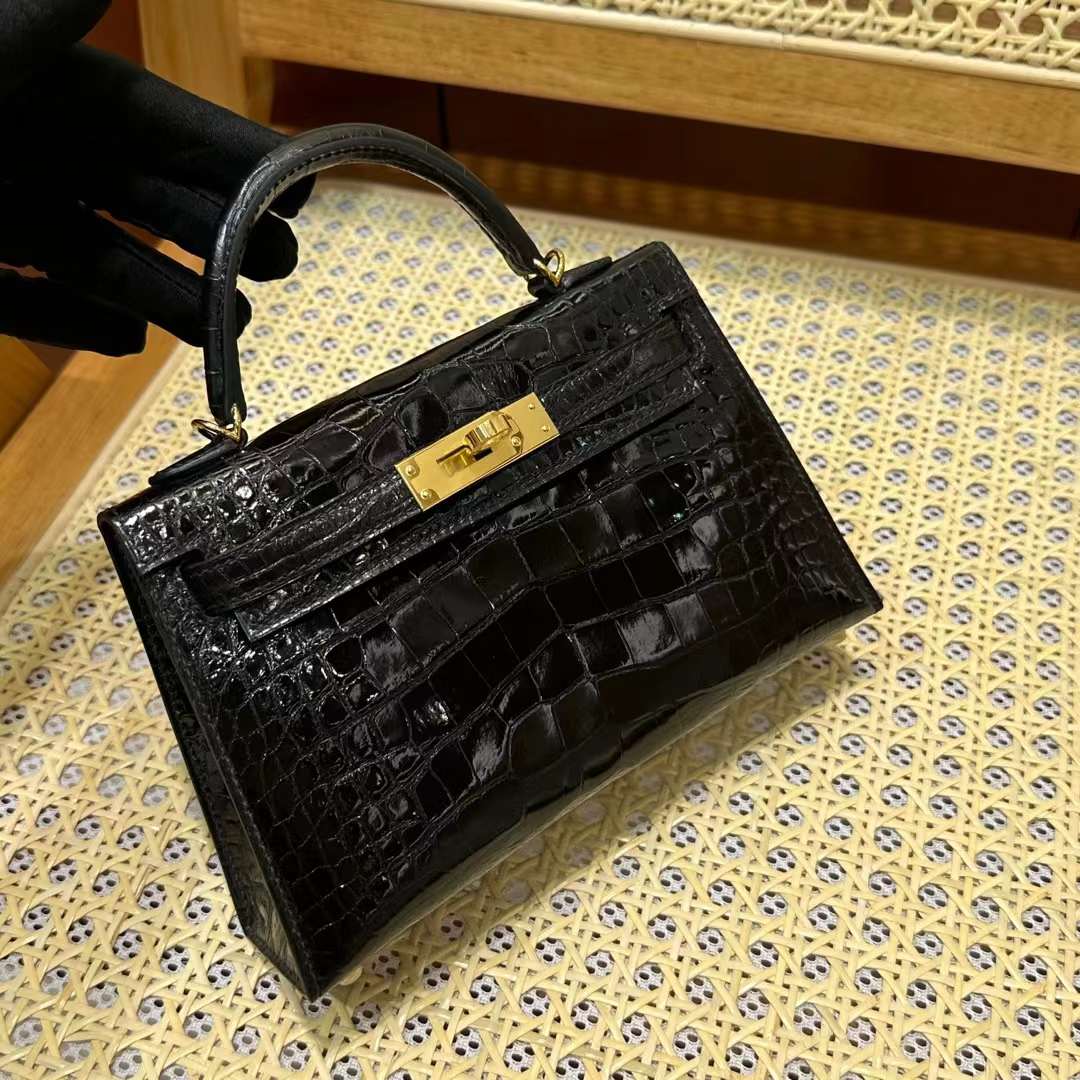 Hermès（爱马仕）Mini Kelly 迷你凯莉 亮面美洲鳄鱼皮 Shiny Alligator Crocodile Ck89 黑色 金扣 19cm 全手工蜡线缝 Ghw