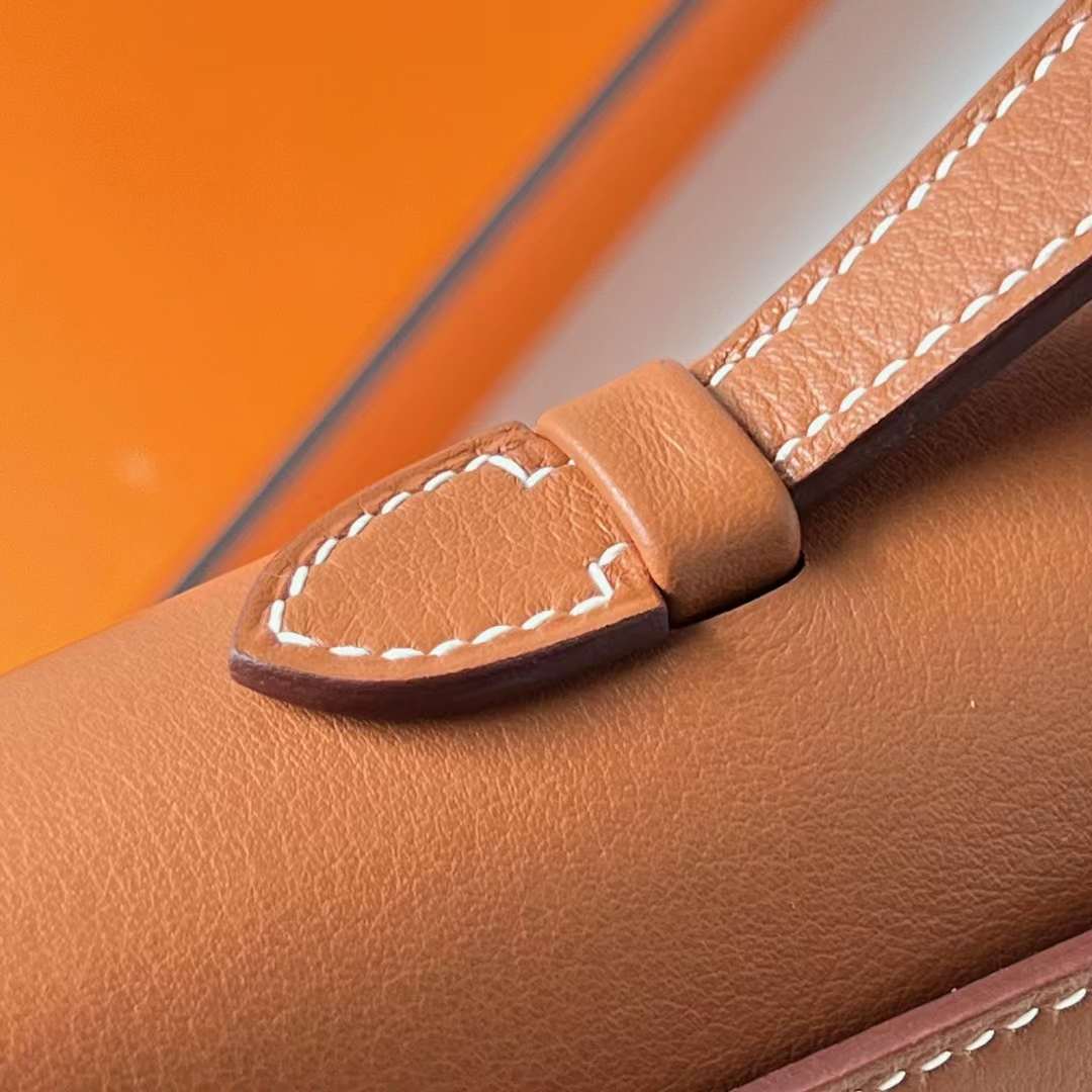 Hermès（爱马仕）Kelly cut 手拿包 Swift Ck37 金棕色 银扣 31cm 全手工蜡线缝 Phw