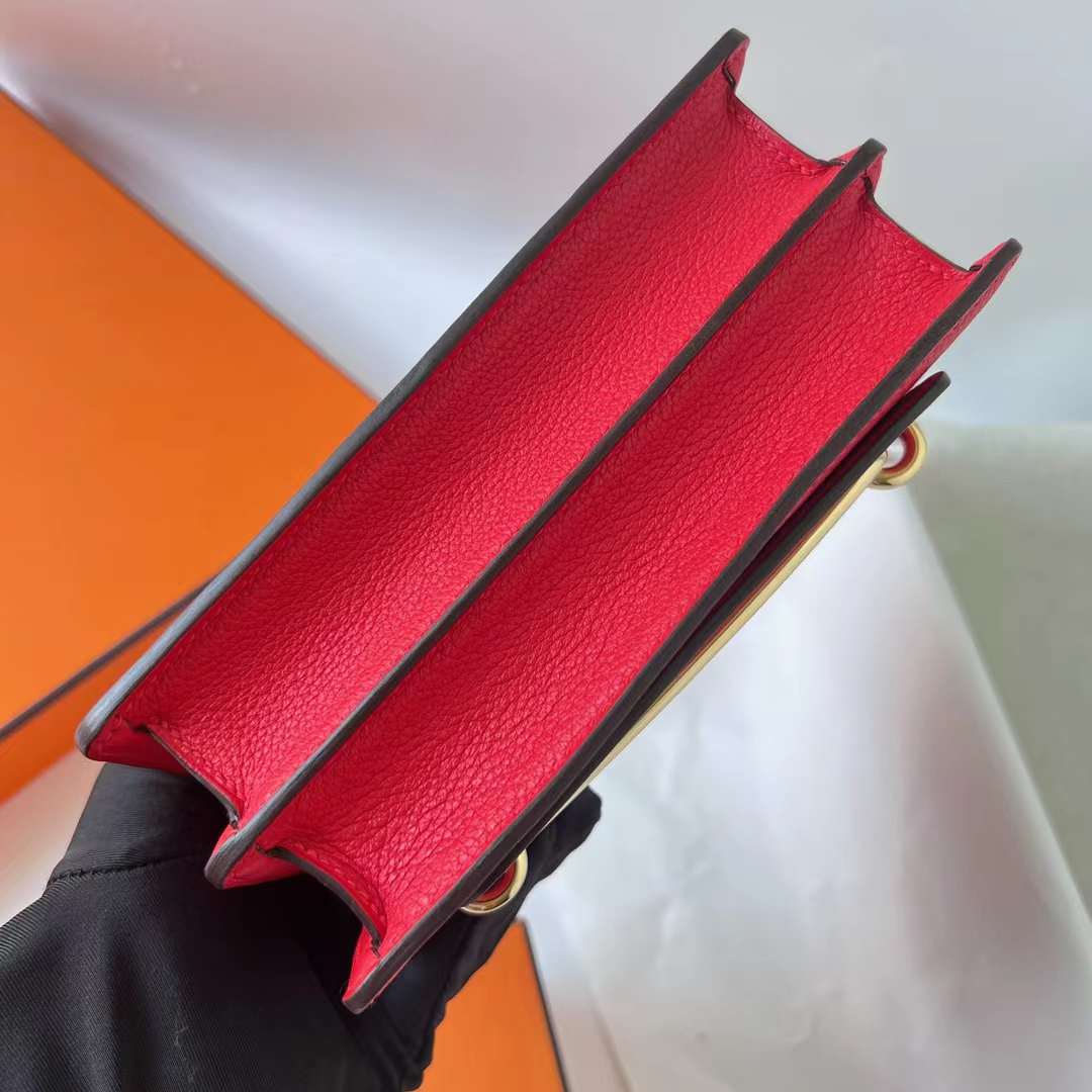 Hermès（爱马仕）Roulis 猪鼻子 Evercolor S3 心红色 浅金扣 18cm 全手工蜡线缝