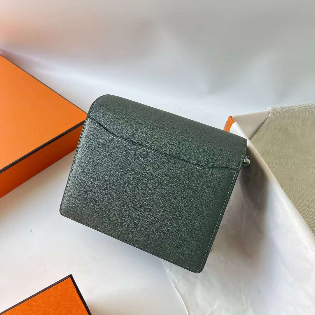 Hermès（爱马仕）Roulis 猪鼻子 Evercolor CC63 杏绿色 金扣 18cm 全手工蜡线缝 Ghw