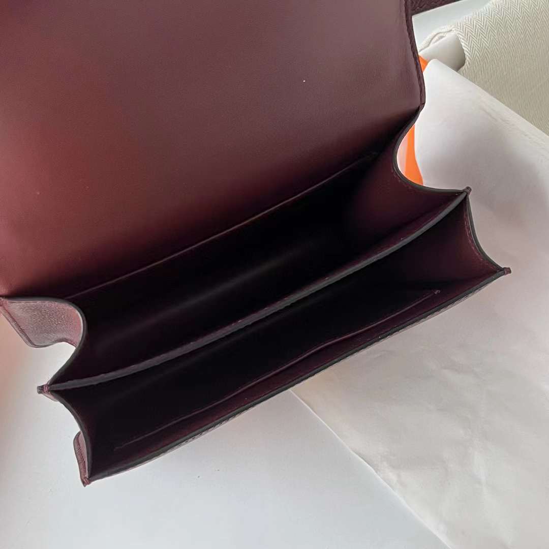 Hermès（爱马仕）Constance 空姐包 Epsom 0G 马鞍红 金扣 19cm 全手工蜡线缝 ghw
