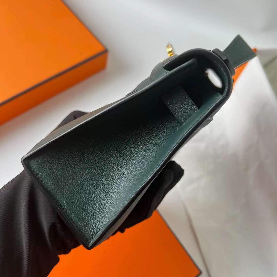Hermès（爱马仕）Mini Kelly Pochette Swift 6O 松柏绿 金扣 22cm 全手工蜡线缝 Ghw