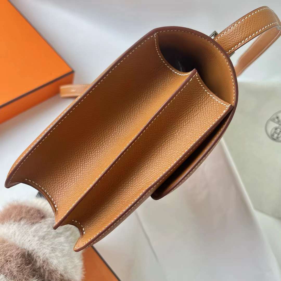 Hermès（爱马仕）Constance 空姐包 Epsom Ck37 金棕色 拼 自然色蜥蜴扣 银扣 24cm 全手工蜡线缝 Phw