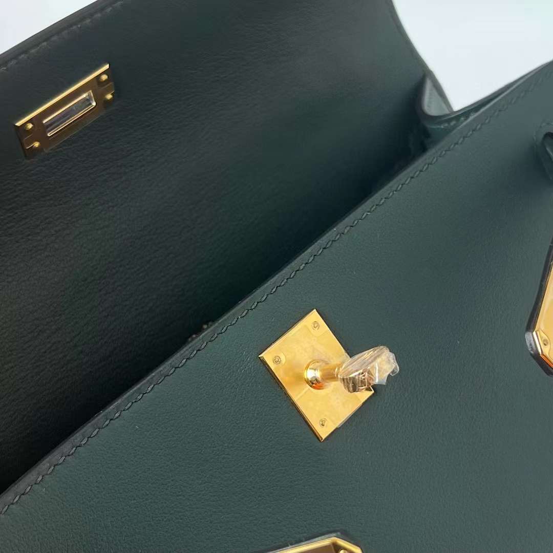 Hermès（爱马仕）Mini Kelly Pochette Swift 6O 松柏绿 金扣 22cm 全手工蜡线缝 Ghw