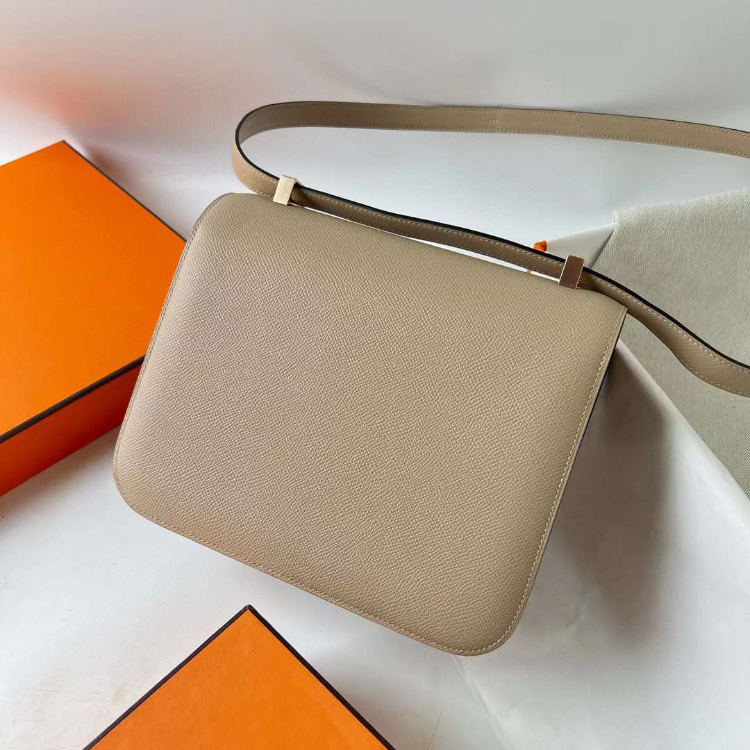 Hermès（爱马仕）Constance 空姐包 Epsom S3 风衣灰 内拼 杏色 玫瑰金扣 24cm 全手工蜡线缝 RGhw